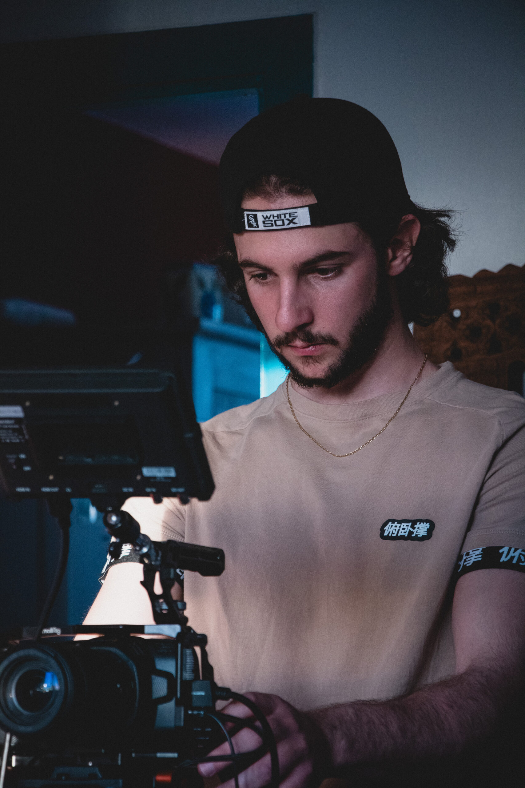 Portrait de Louis Binisti (Étoiles) capturé par @Snoze.1 lors du tournage du cinquième épisode de SunLive.